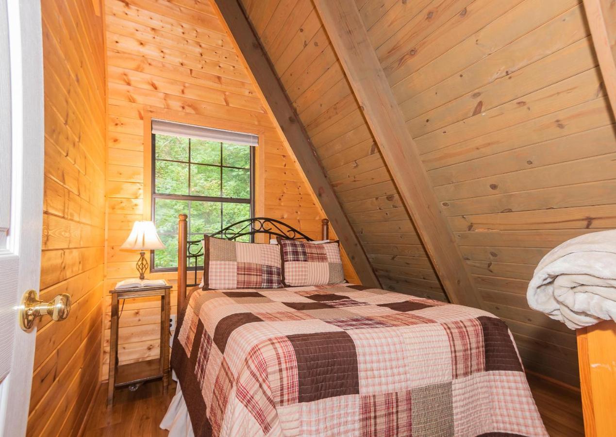 Smoky Bear Hideaway
