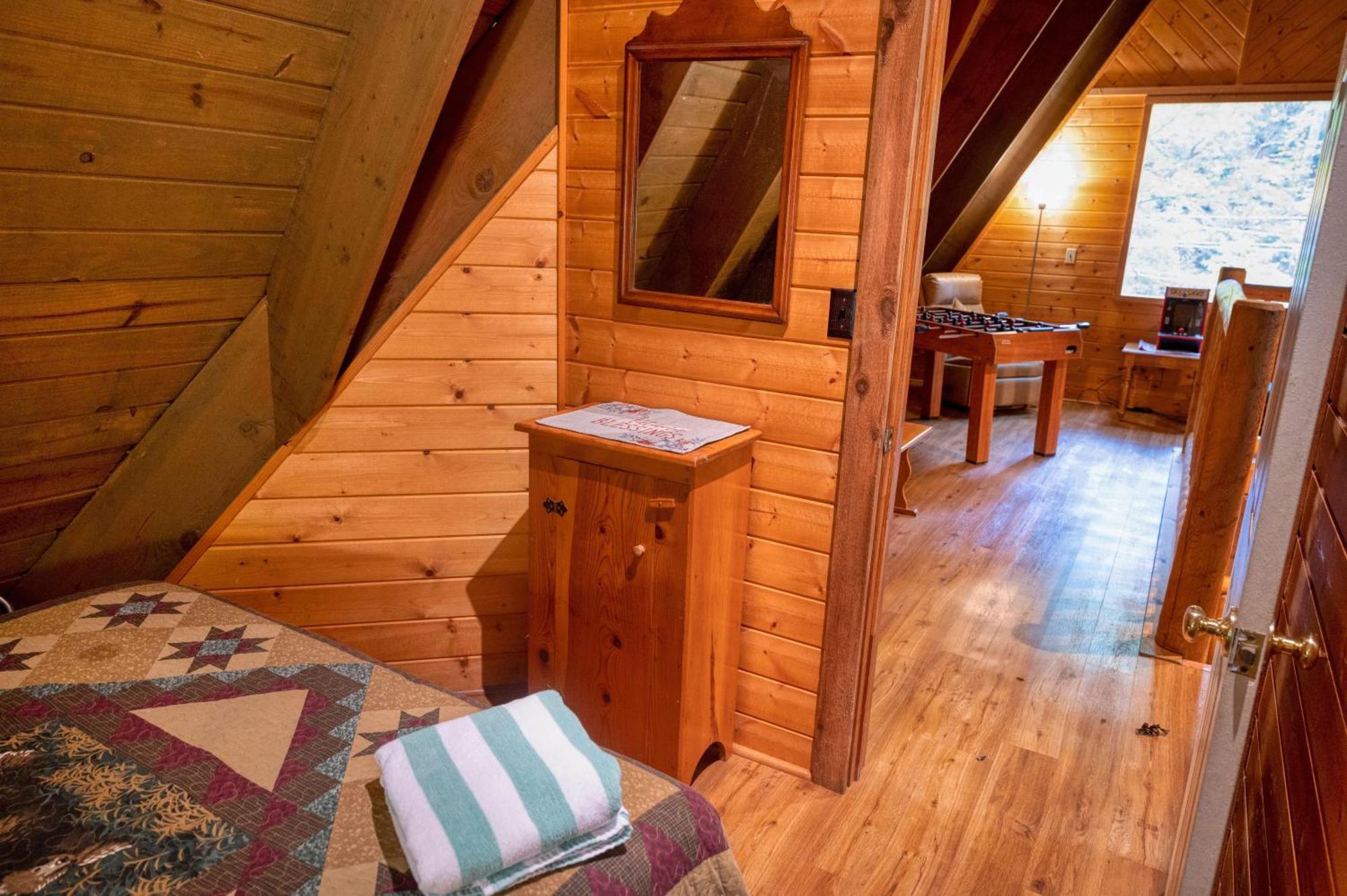 Holiday home Smoky Bear Hideaway *